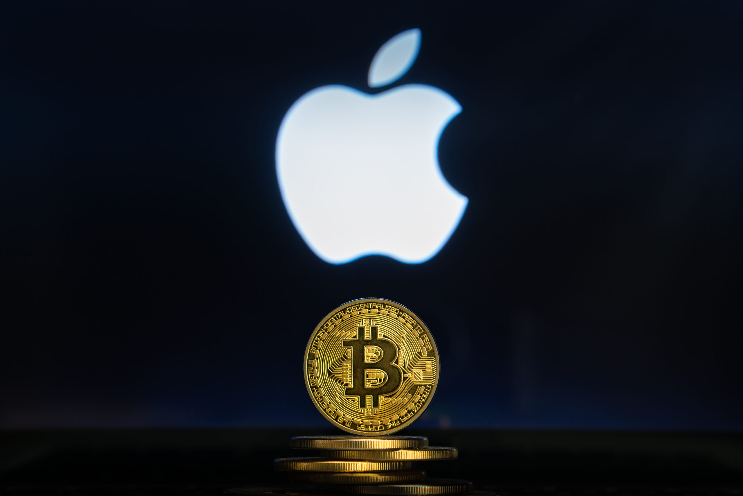 Bitcoin Bearish Amid Rumors of a $2.5 Billion Apple Purchase