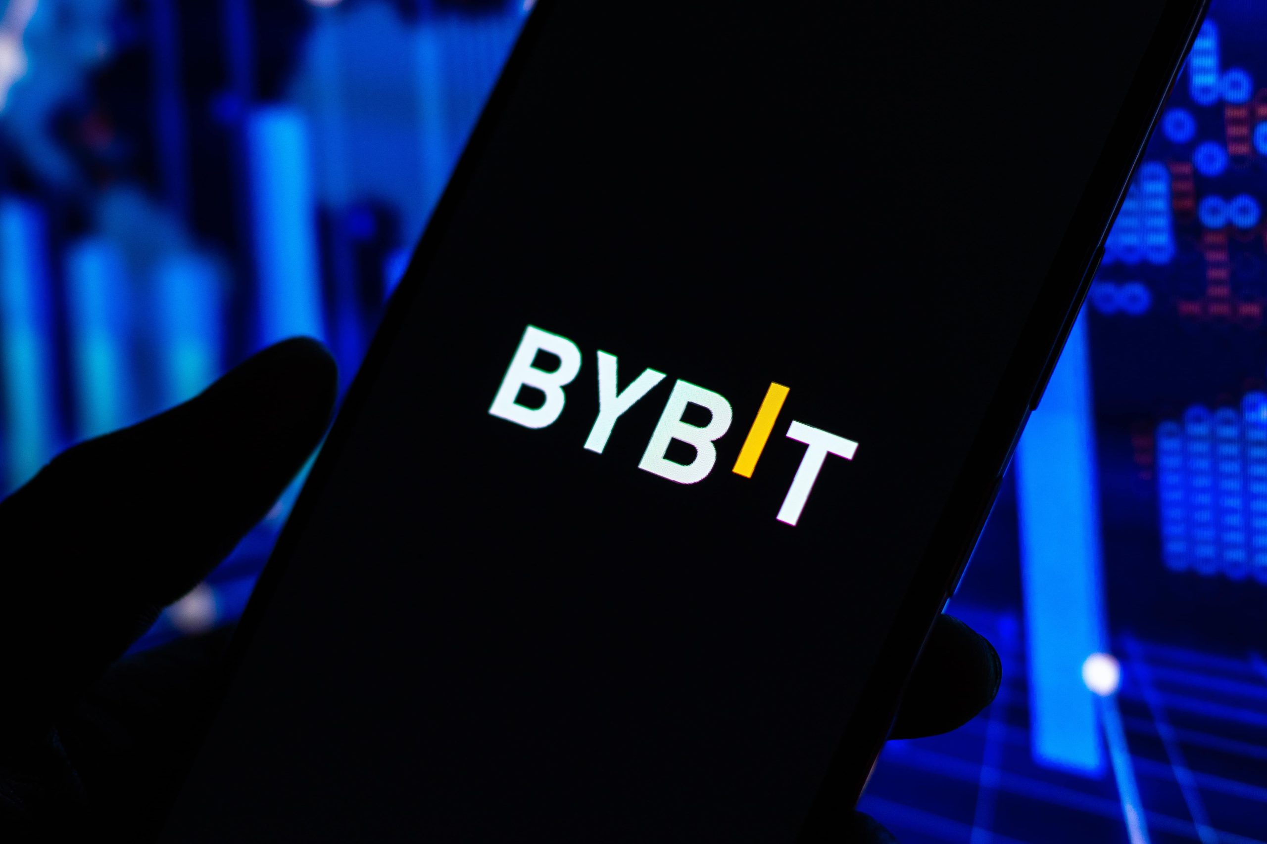Bybit отзывы 2024. BYBIT. BYBIT логотип. BYBIT биржа. BYBIT криптовалюта.