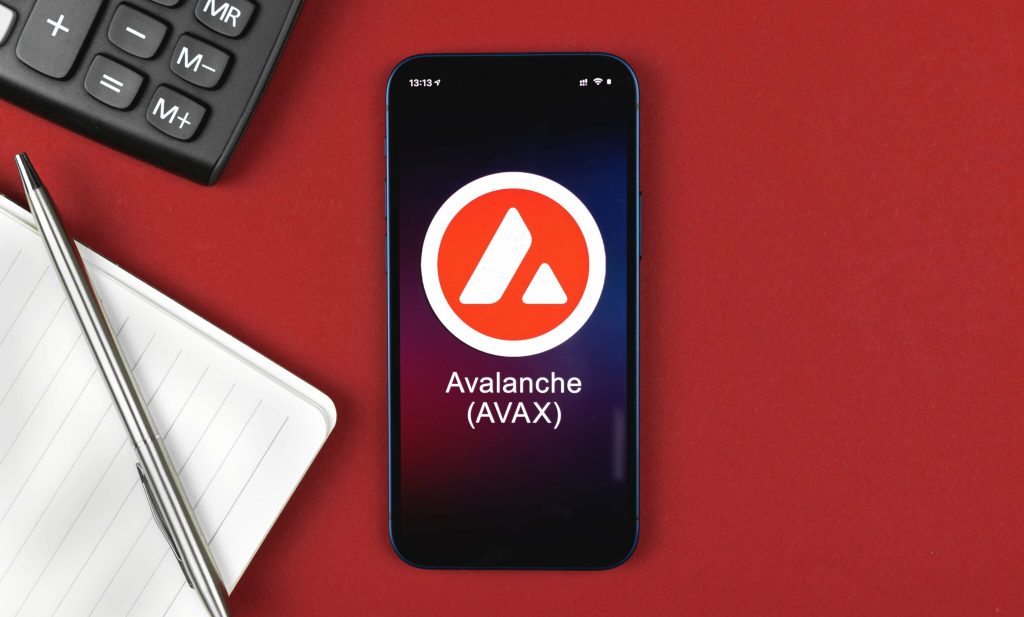 Avalanche Buckles as Grayscale Dumps Its AVAX Holdings