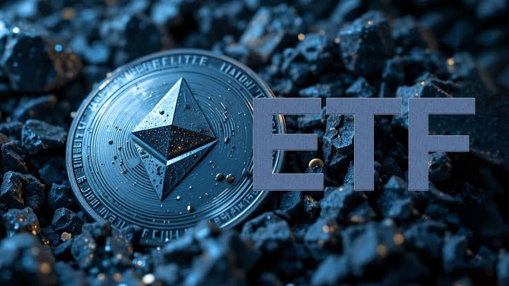 Grayscale Adds Staking for Ethereum and Solana ETFs